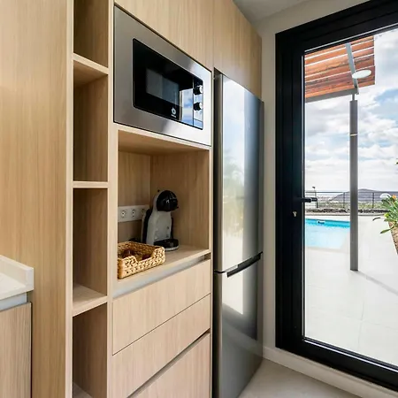 Orion Luxury Ocean View Адехе